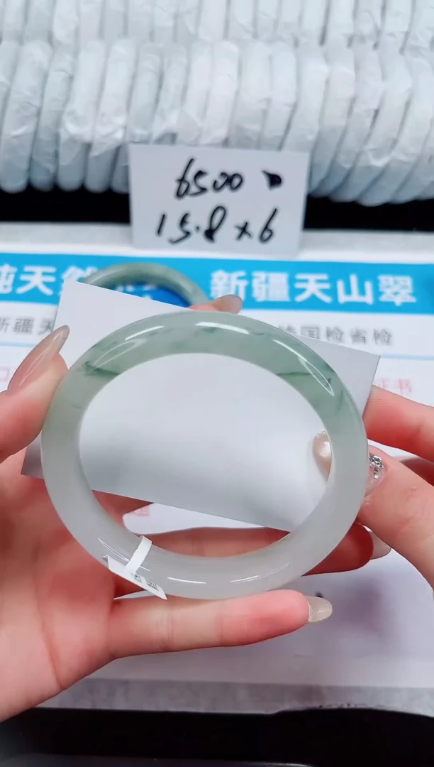 未镶嵌手镯石英质玉151-64/65