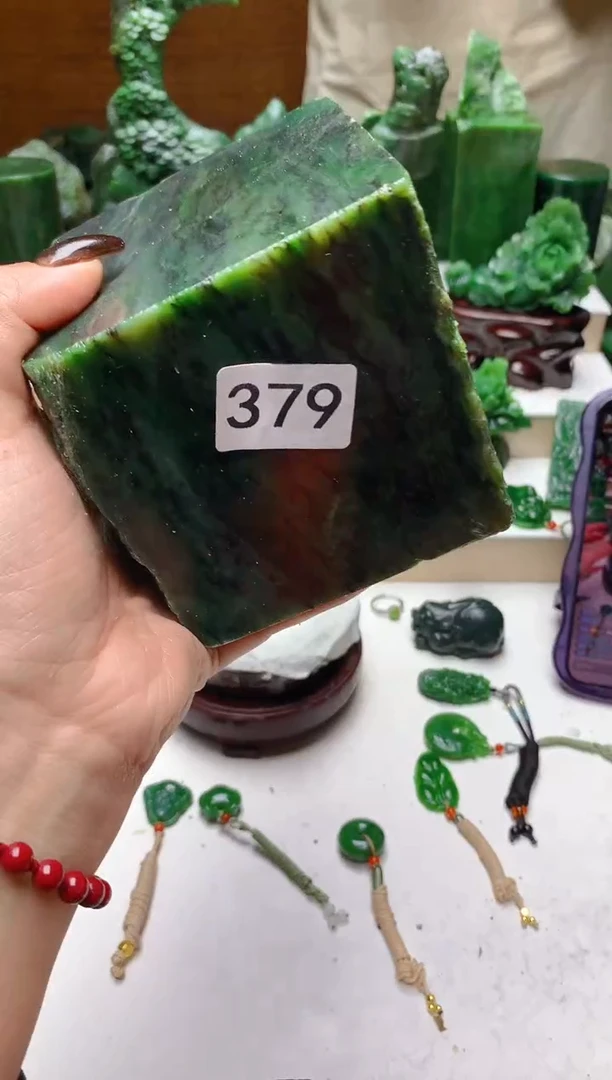 未镶嵌和田玉把件1