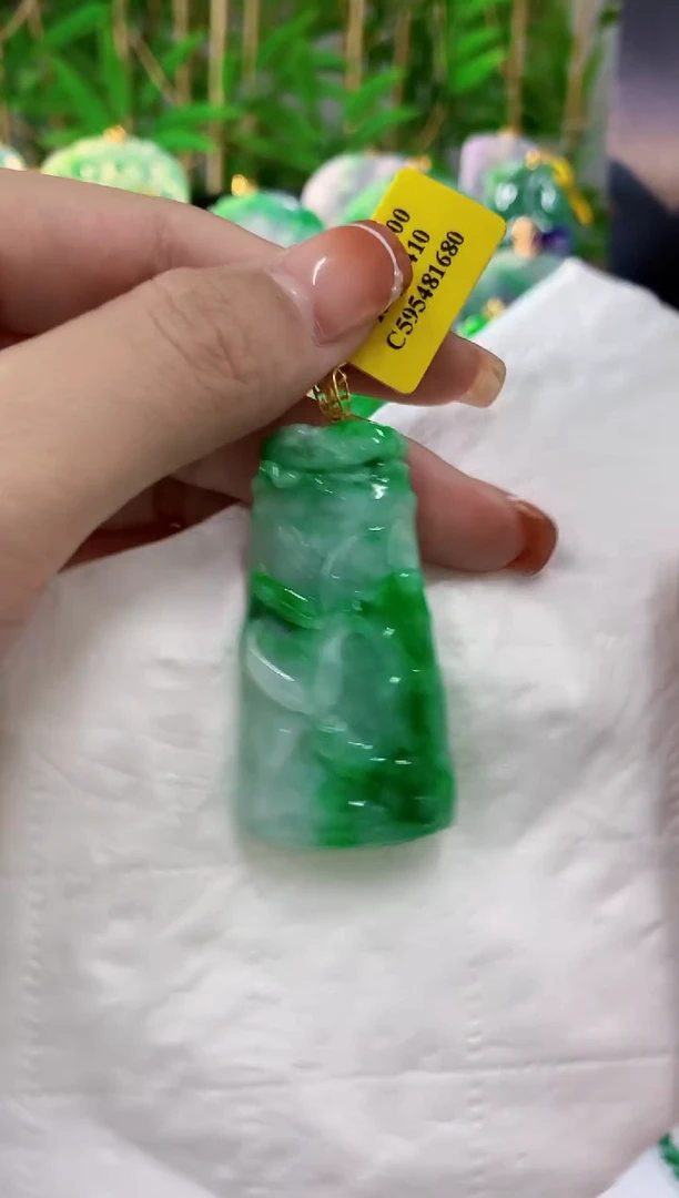 吊坠(不含链)18K金镶嵌翡翠缅甸翡翠挂件