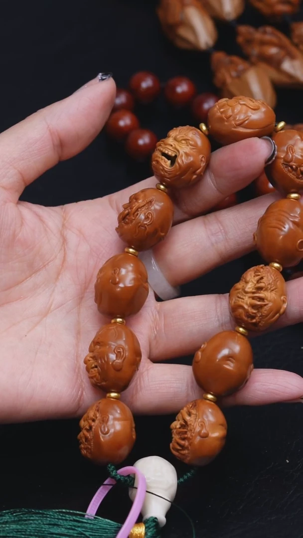 吊坠橄榄核1.95吞噬恶僧