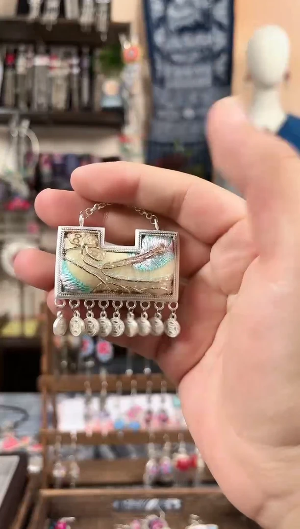 织绣一枝独秀非遗老绣饰品031