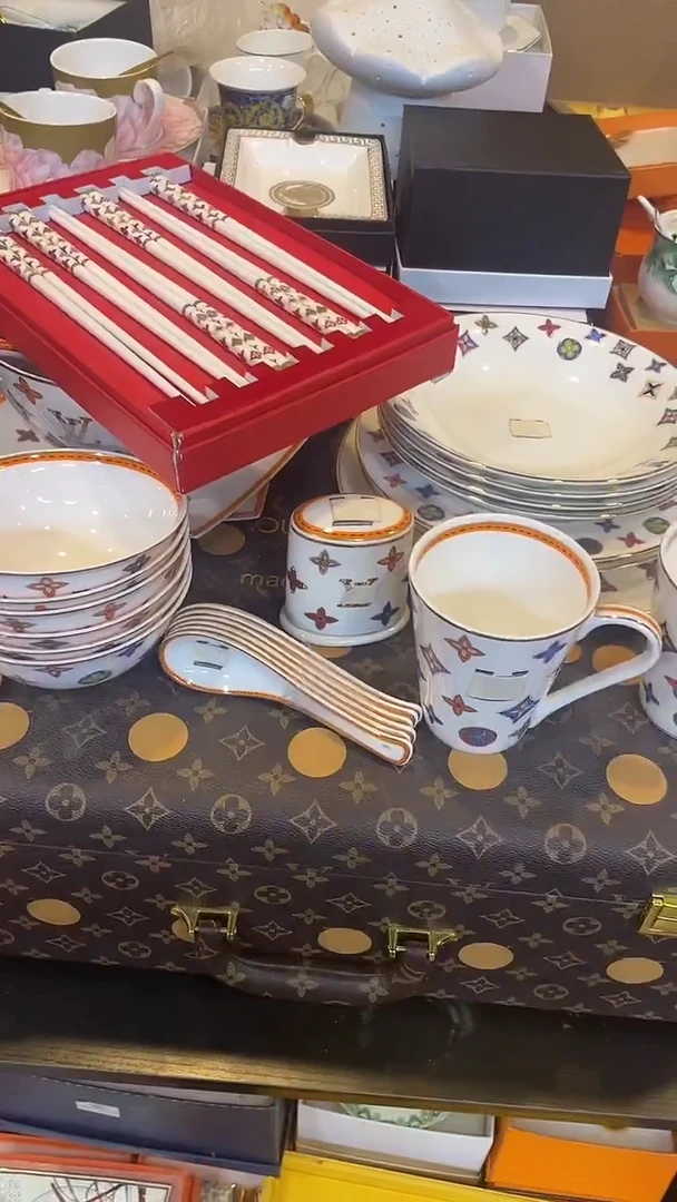 杯鸿辉家品牌瓷器，京东包邮！