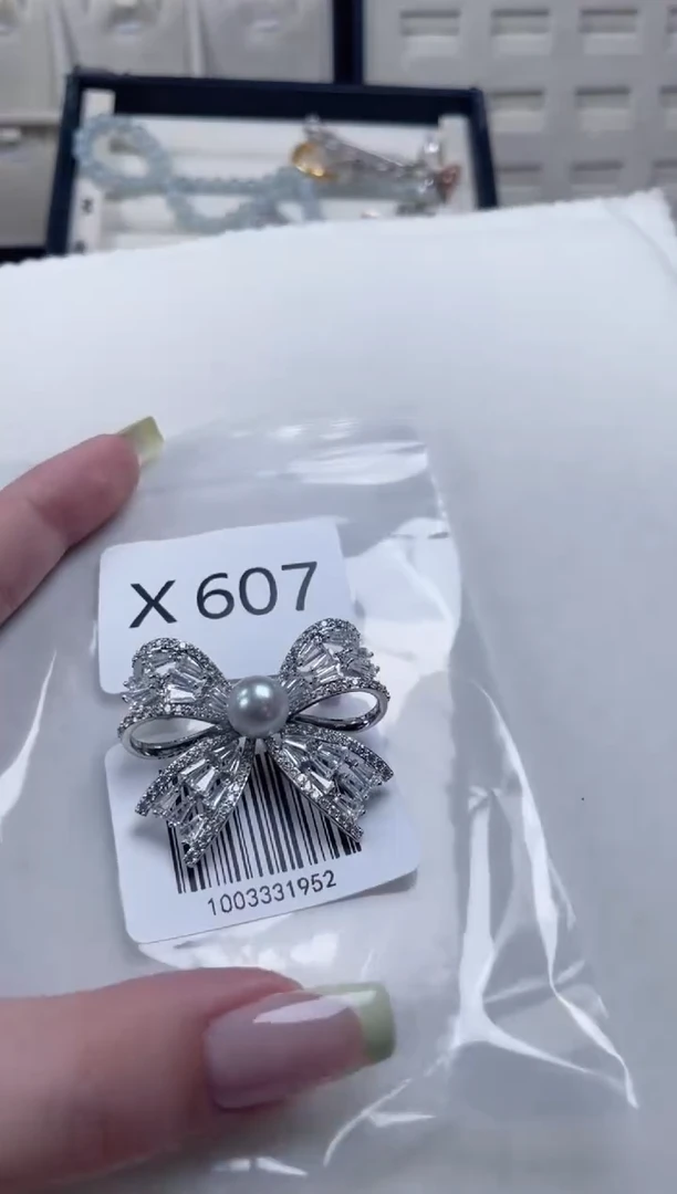 未镶嵌海水珍珠胸针X607