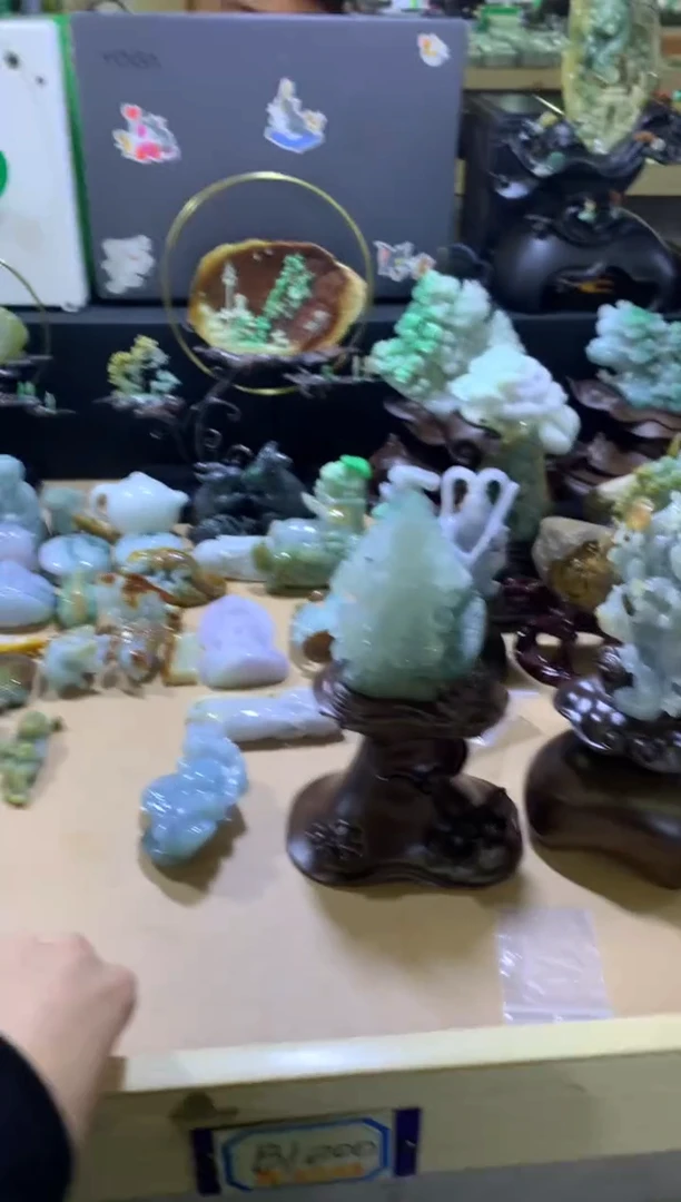 未镶嵌挂件翡翠猫*翡翠摆件