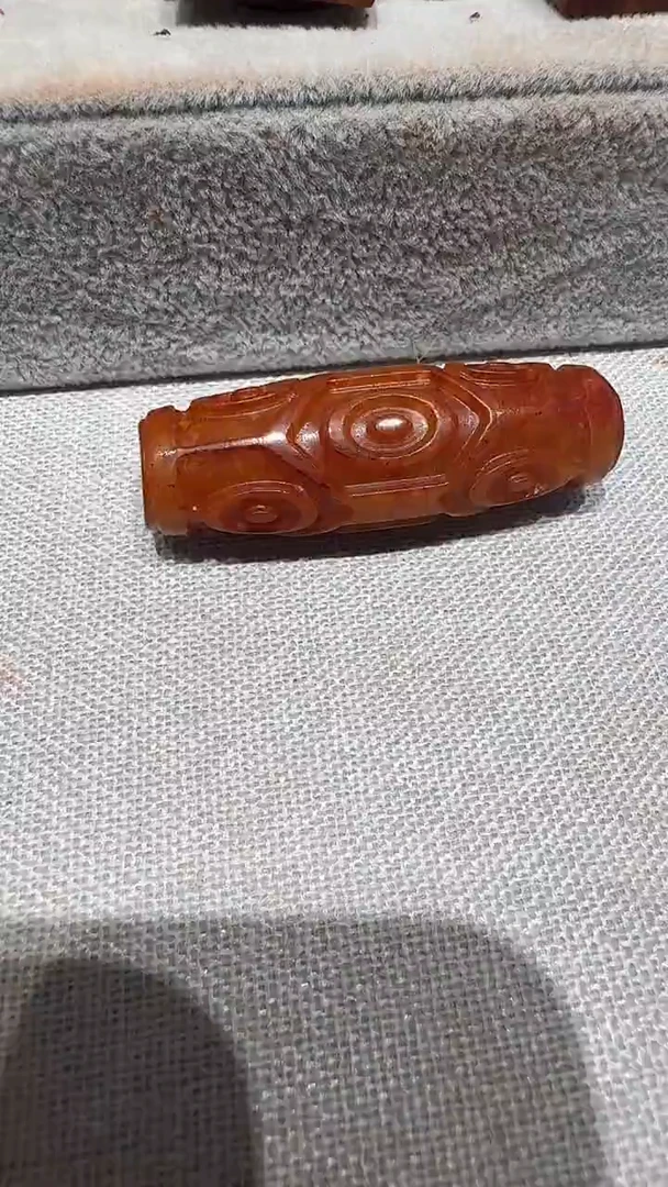 未镶嵌和田玉挂件和田玉（手把件)