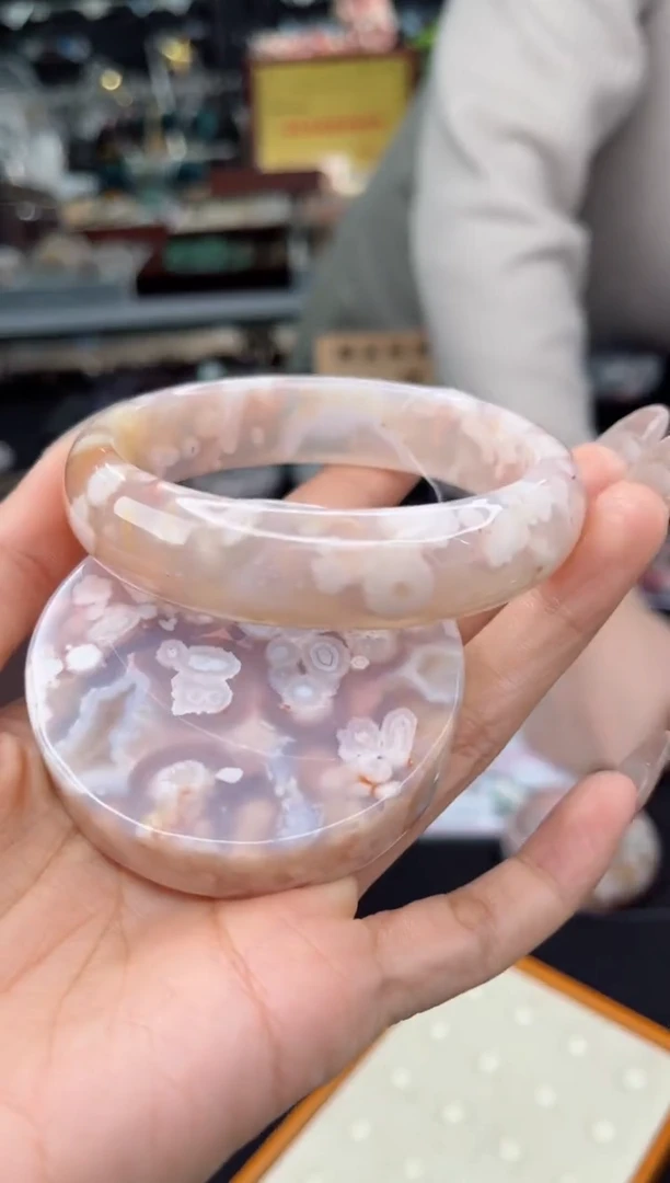 【闪购商品】石英质玉手镯未镶嵌62圈口（赠品镯心）3426452