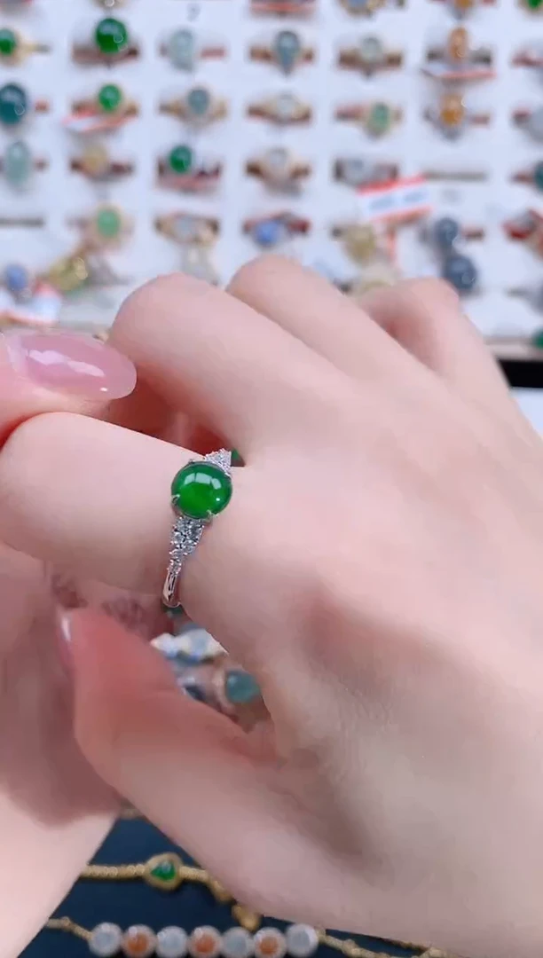 翡翠戒指银S925镶嵌天然翡翠