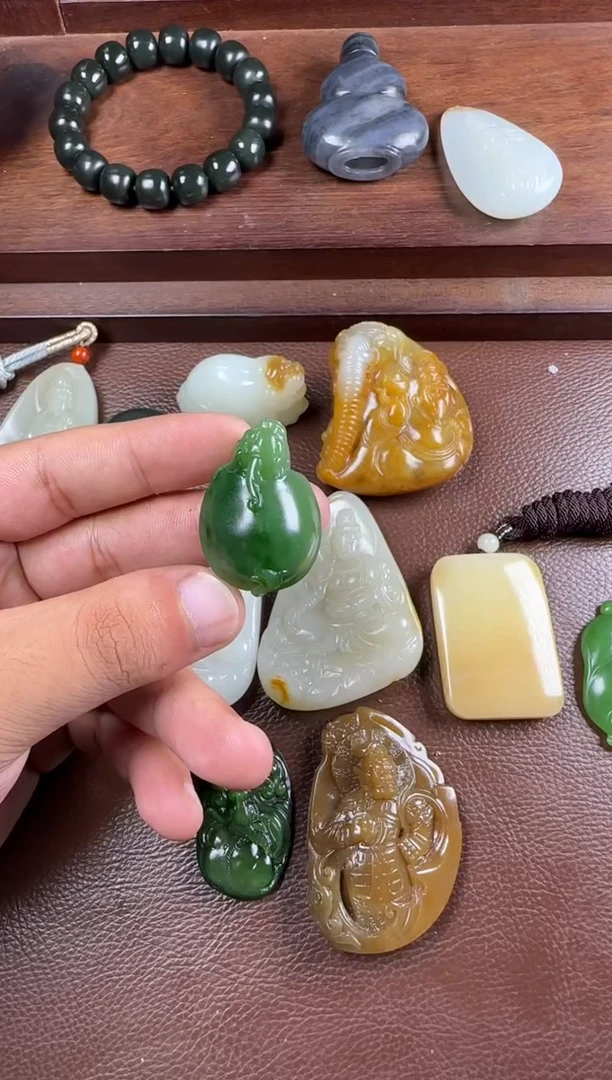 未镶嵌和田玉挂件挂件