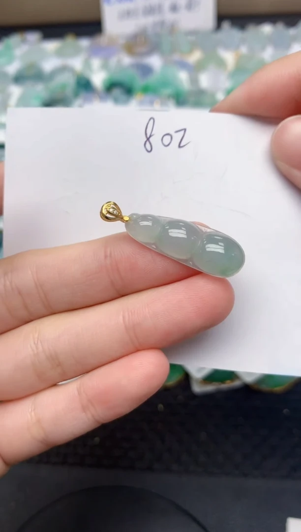 翡翠未镶嵌颈饰天然缅甸A货翡翠
