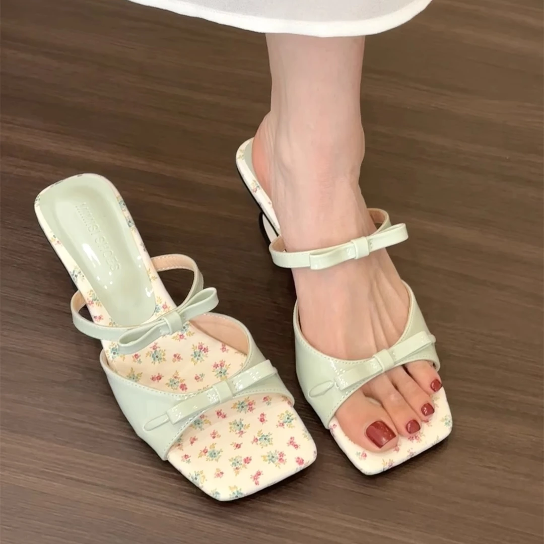 坡跟高跟鞋夏天绿色一字拖鞋女鞋子2025夏季配裙子蝴蝶结凉拖凉鞋