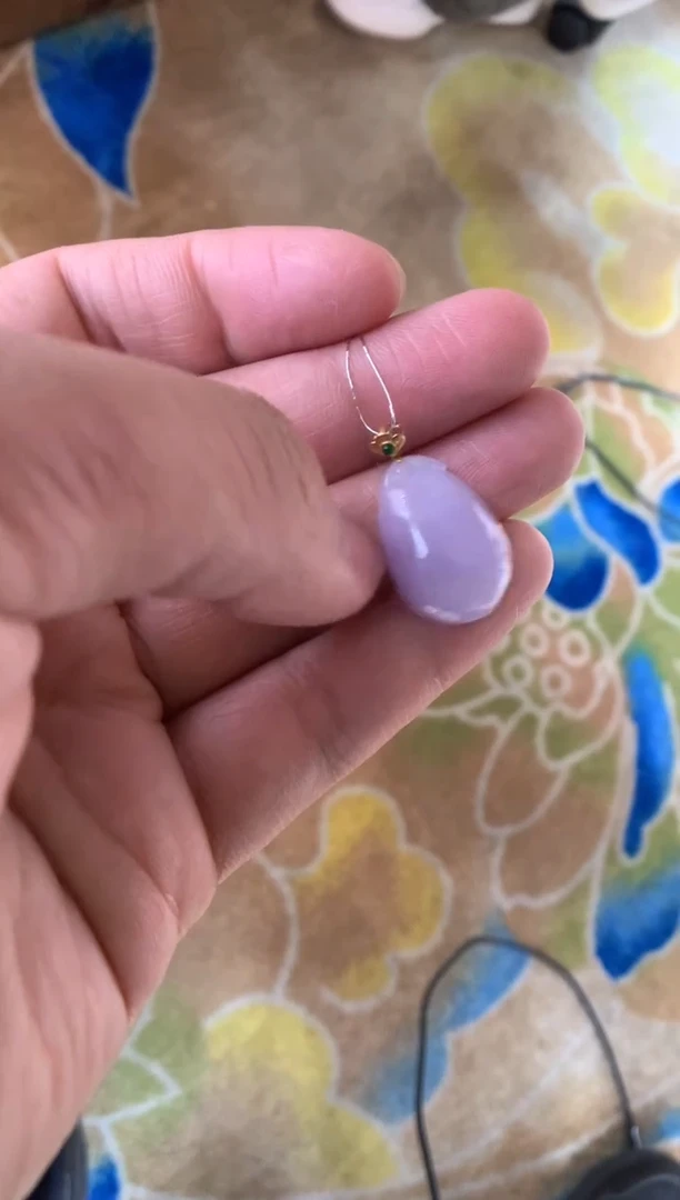 【闪购商品】翡翠颈饰18K金镶嵌福瓜