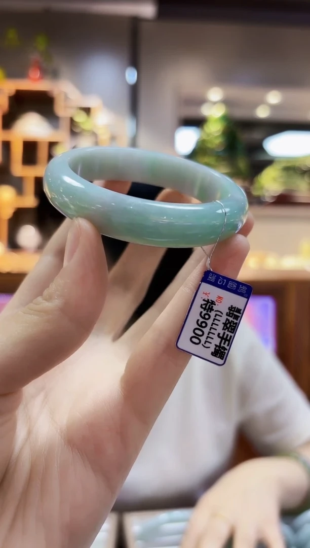 翡翠未镶嵌颈饰手镯54.3