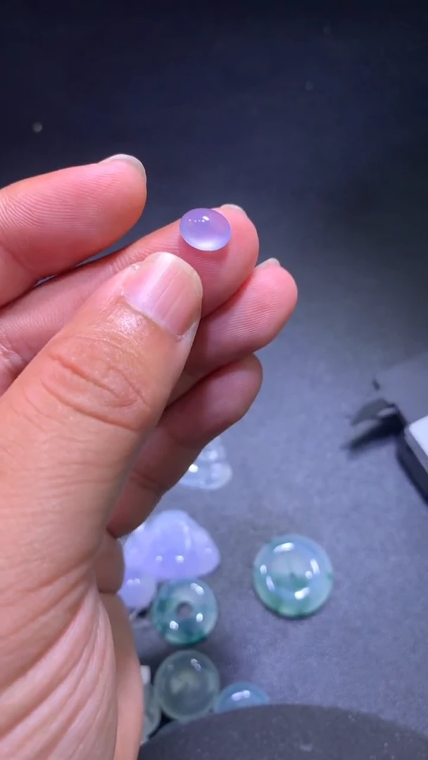 颈饰未镶嵌翡翠紫蛋面