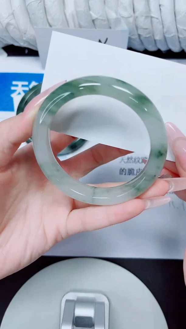 石英质玉手镯未镶嵌57/56.9