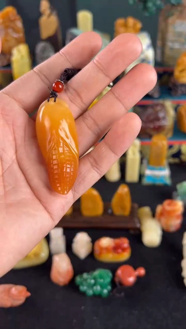 寿山石结晶黄芙蓉玉米挂坠2.2*1.2*5.4