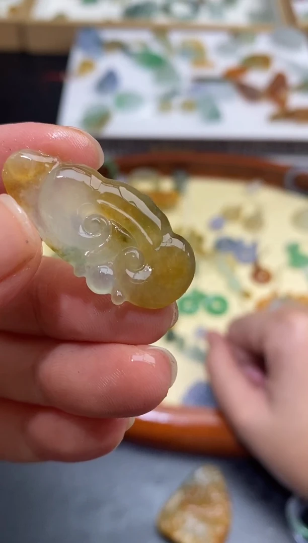 定制翡翠未镶嵌翡翠毛货~