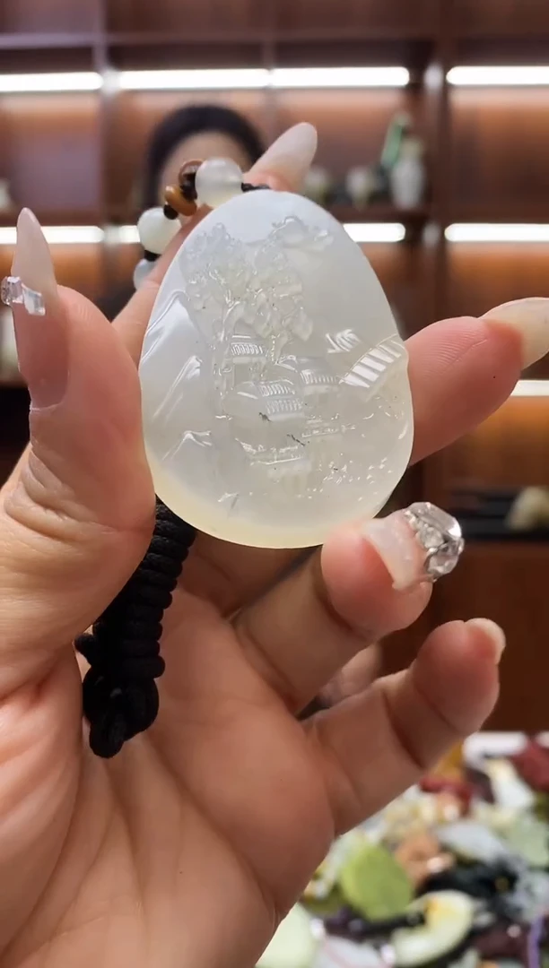 未镶嵌岫玉吊坠