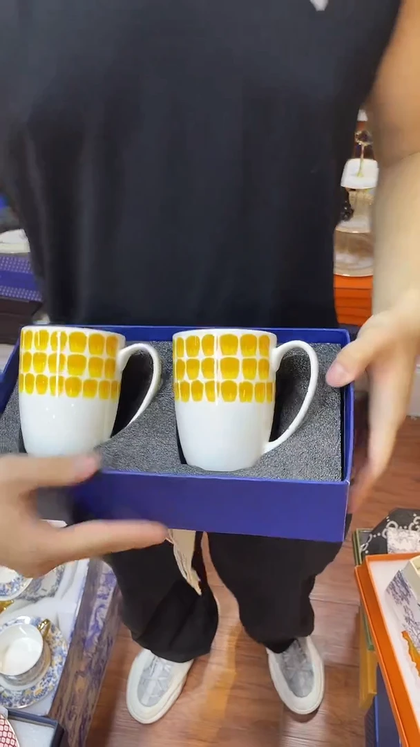 杯鸿辉家品牌瓷器，京东包邮！