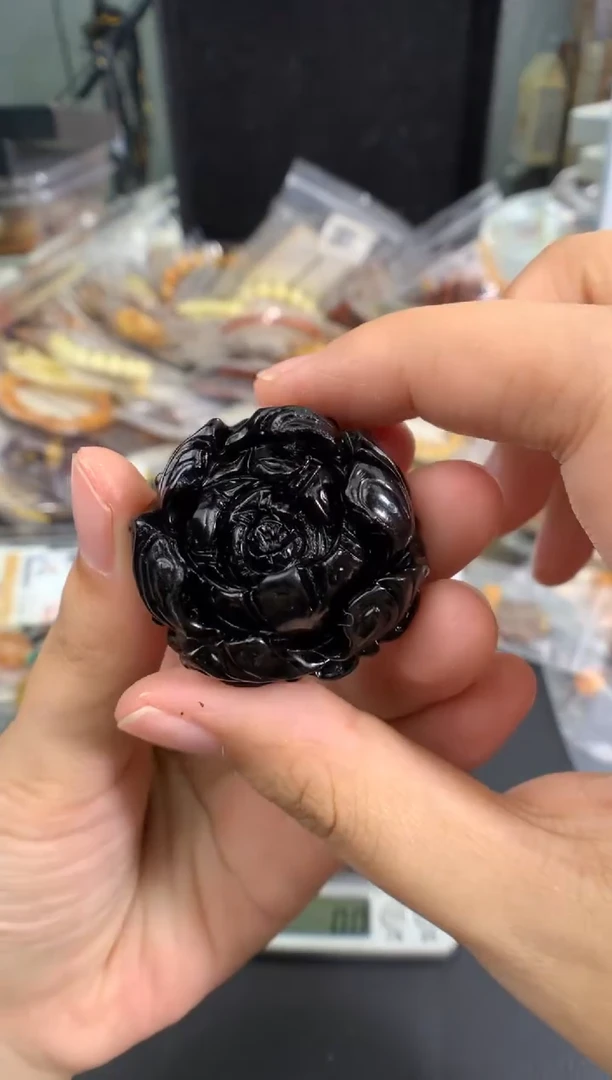 琥珀未镶嵌珠宝奇石1