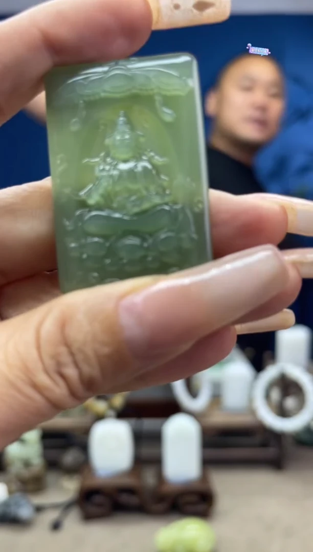 和田玉未镶嵌颈饰1