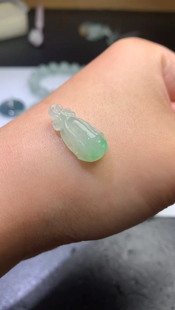 未镶嵌定制翡翠毛货 20.4-10.4-5.4