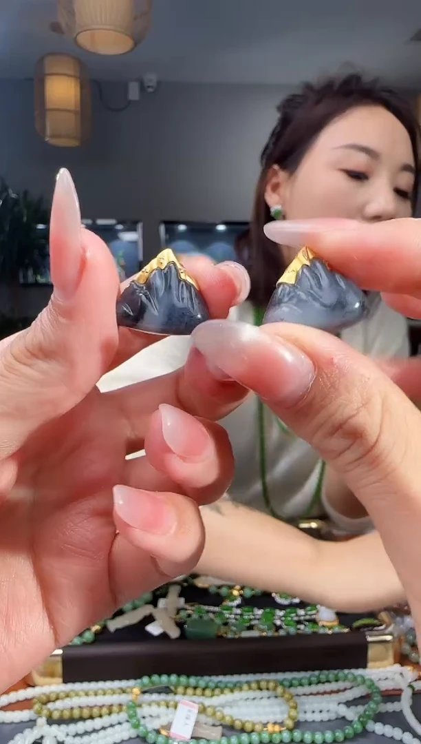 吊坠(不含链)18K金镶嵌和田玉多样性发拍一发一