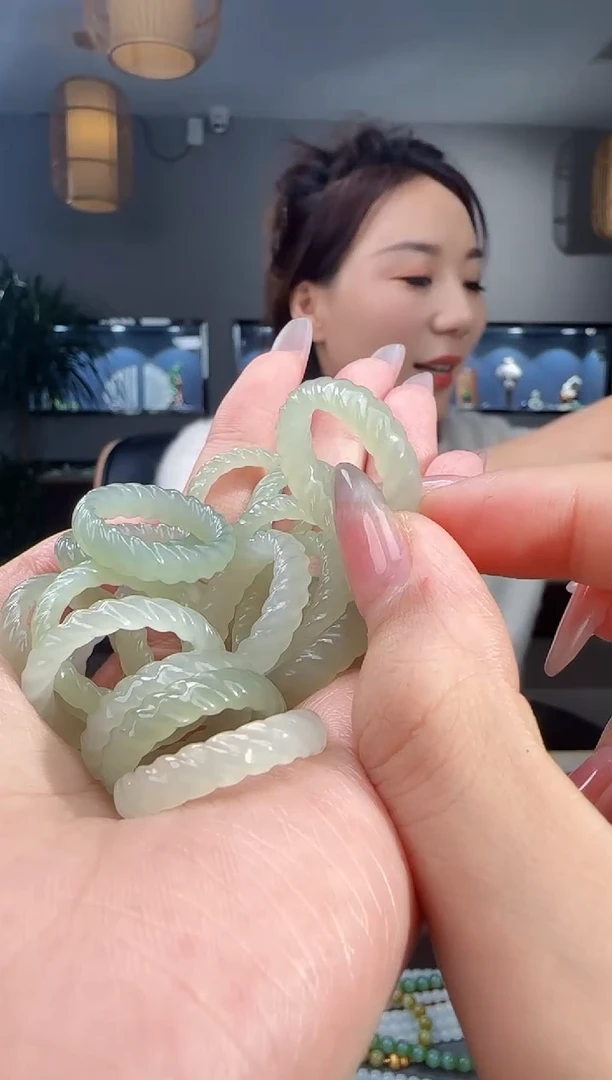未镶嵌戒指和田玉多样性发拍一发一