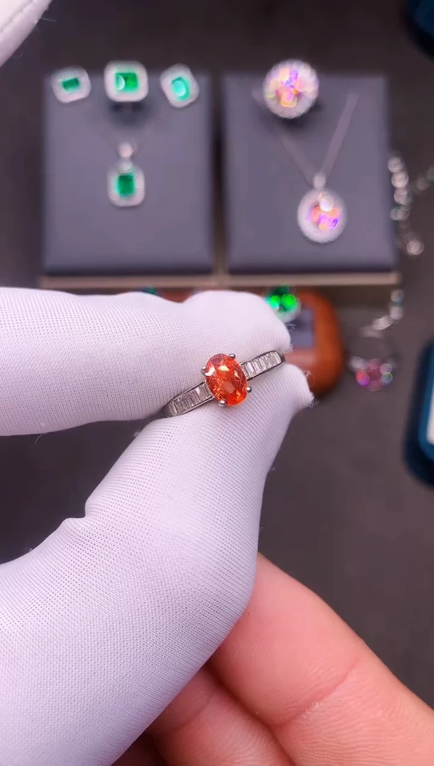 戒指彩色蓝宝石银S925镶嵌·······