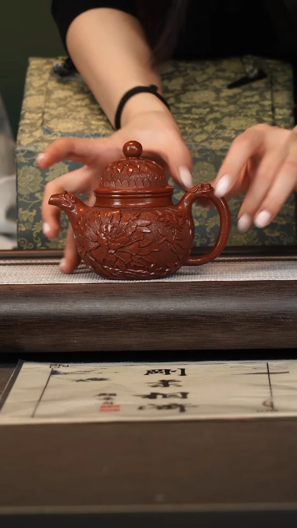 茶壶紫砂储立强/朱泥/掇球/260c