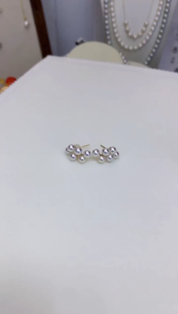 18K金镶嵌海水珍珠饰品4-5彩凛小葡萄耳钉