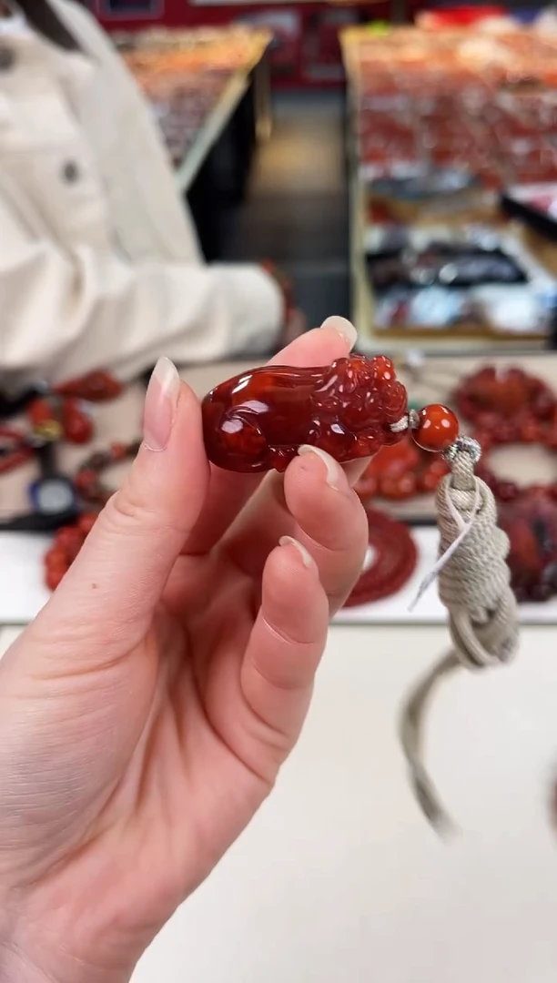 未镶嵌瓦西貔貅吊坠南红玛瑙（多样式发其一）