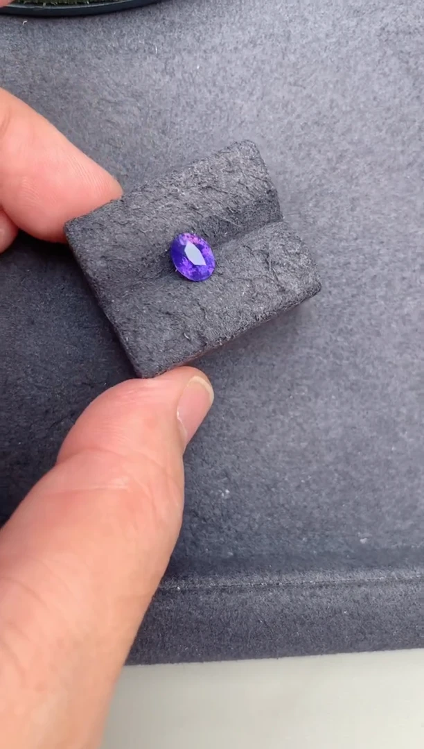 彩色蓝宝石裸石未镶嵌1.1ct紫蓝宝  BE