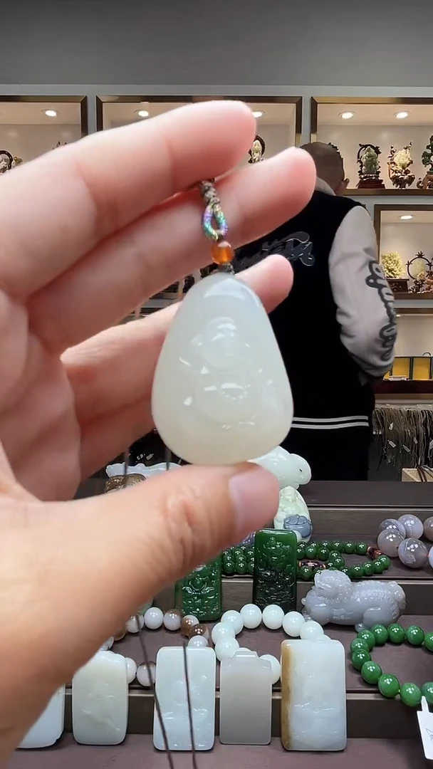 【闪购商品】和田玉颈饰未镶嵌苏