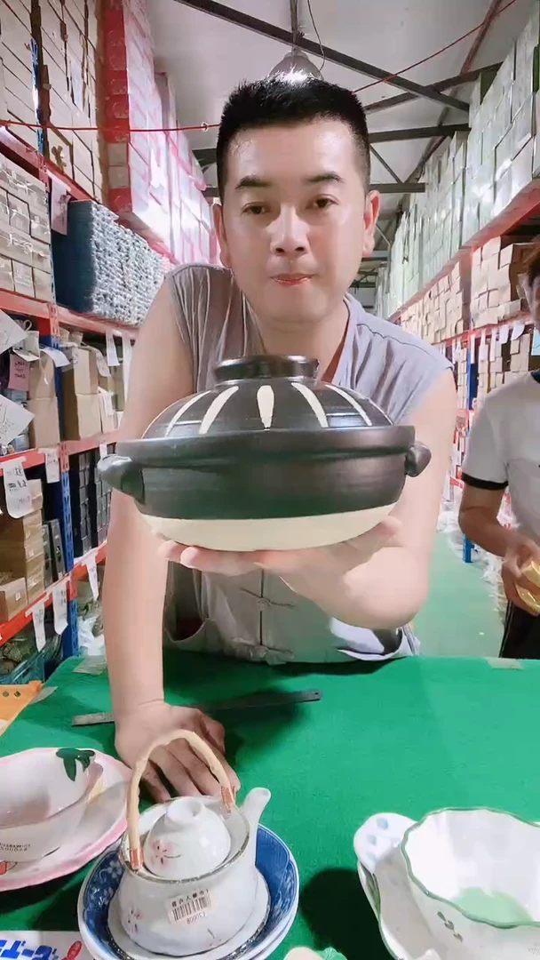 瓷片碗碟好物一件不留@@1