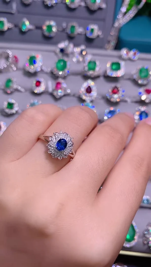 蓝宝石18K金戒指18K金镶嵌.