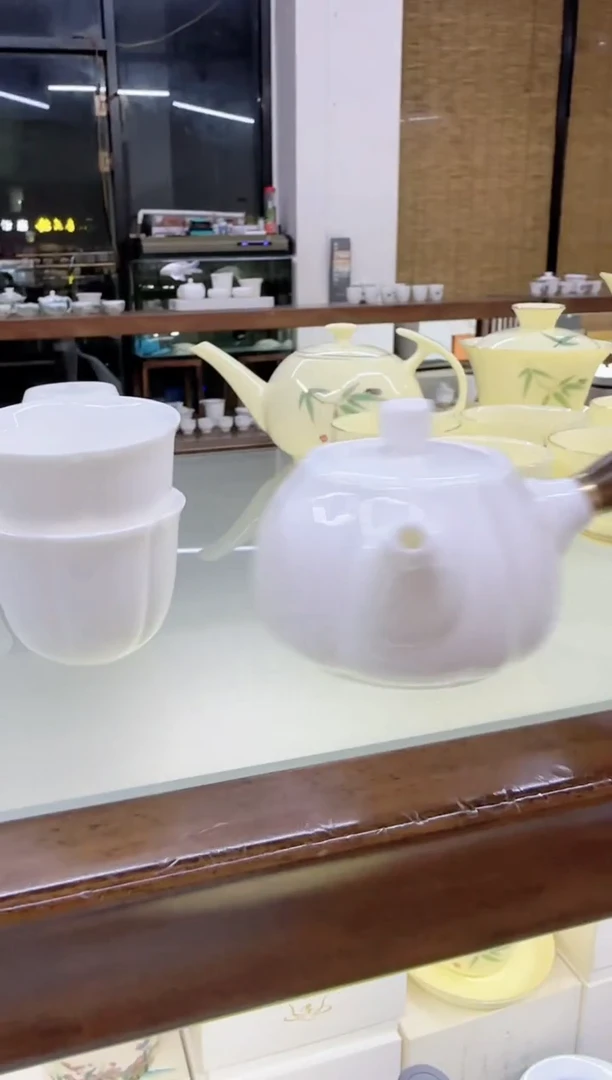 瓷片言泥言泥言泥@YN82