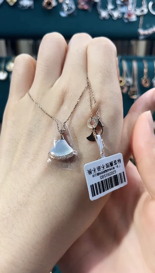 套链贝壳（贝母）18K金镶嵌18K金镶嵌 K玫裙子