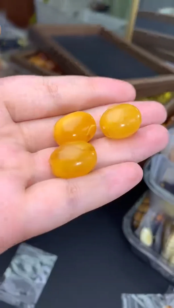 蜜蜡未镶嵌珠宝奇石20多样性发一件