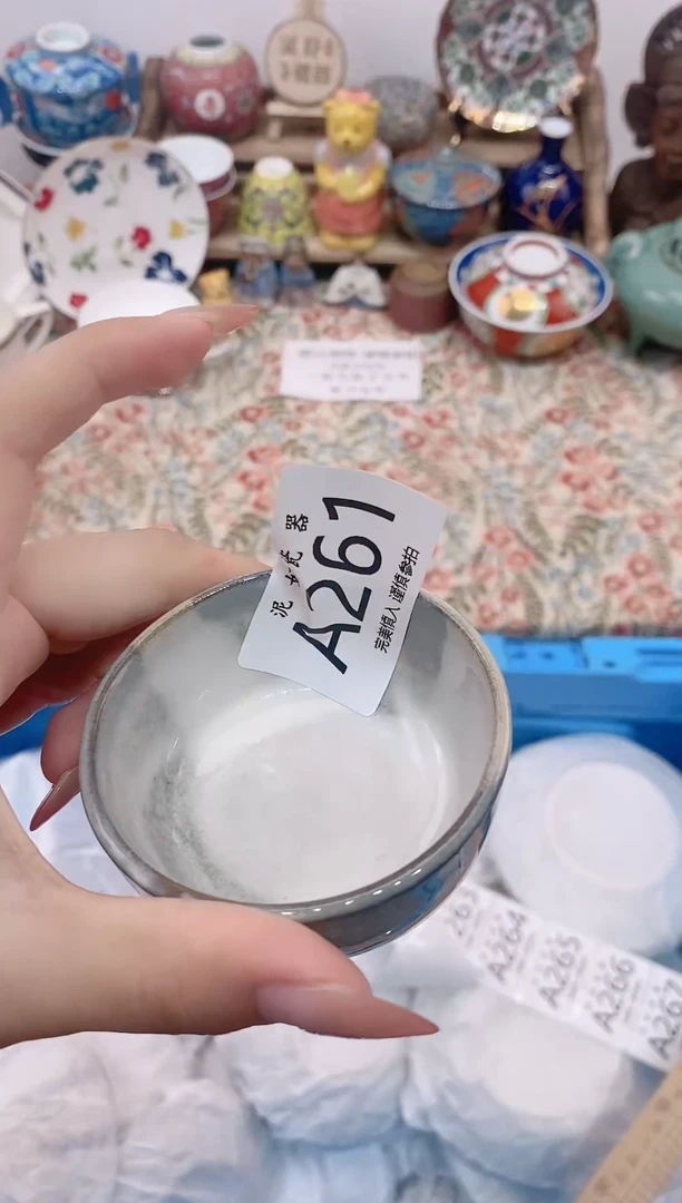 瓷片燕**X                A261