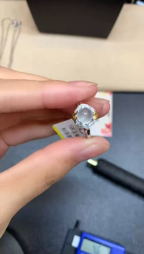 18K金镶嵌戒指翡翠蛋面【无服务费