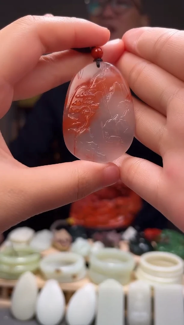 颈饰未镶嵌南红玛瑙吊坠