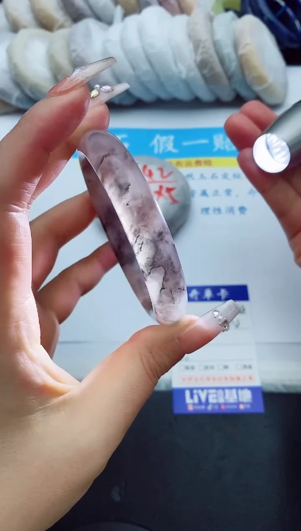 【闪购商品】石英质玉手镯未镶嵌34+57/58