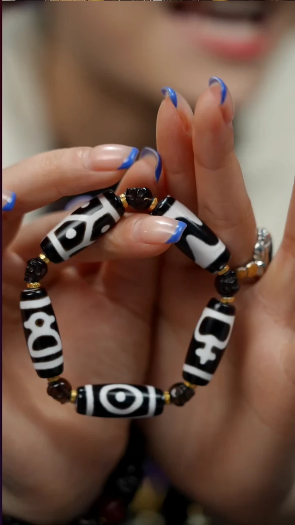 未镶嵌手串玛瑙/玉髓（覆膜）条纹玛瑙  只发其一