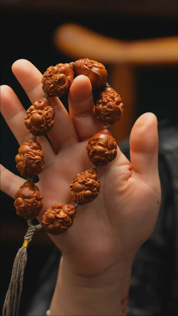 【闪购商品】橄榄核手串/手链骑兽弥勒