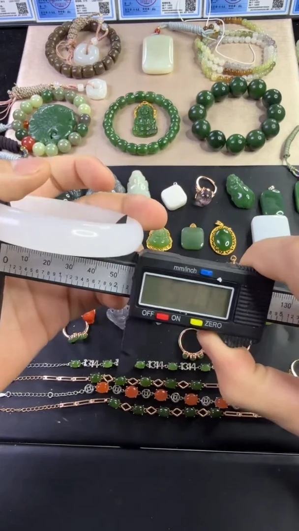 颈饰未镶嵌和田玉多样性发货