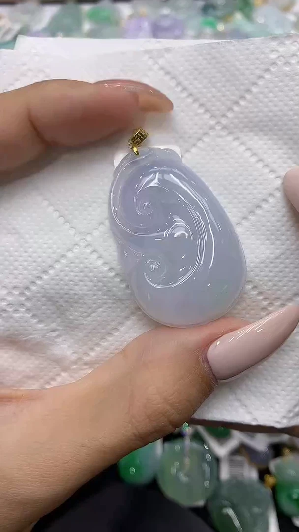 颈饰18K金镶嵌翡翠111111111111
