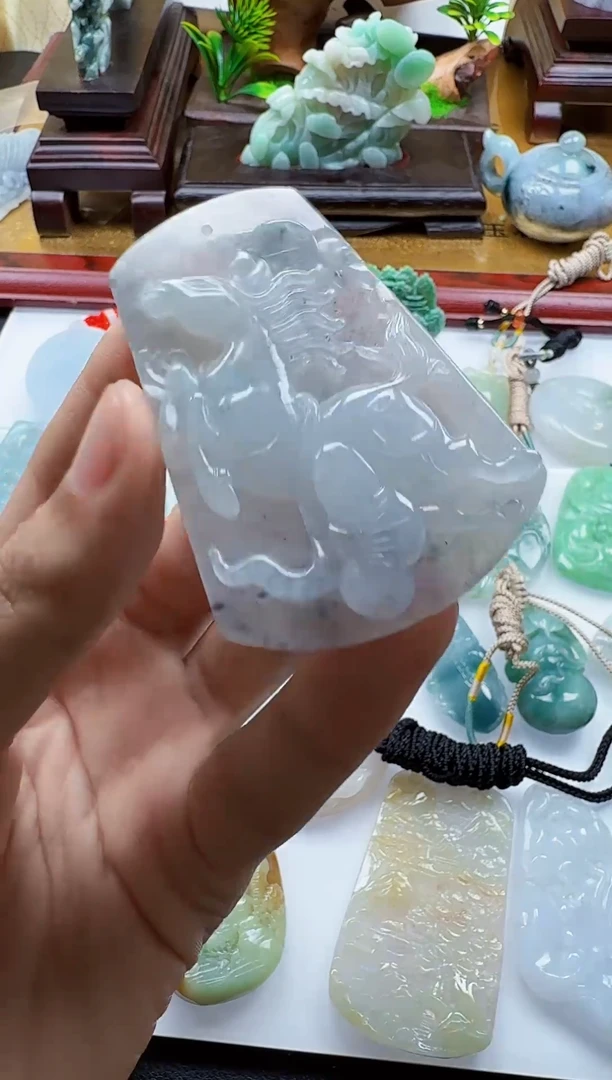 吊坠(不含链)未镶嵌翡翠1