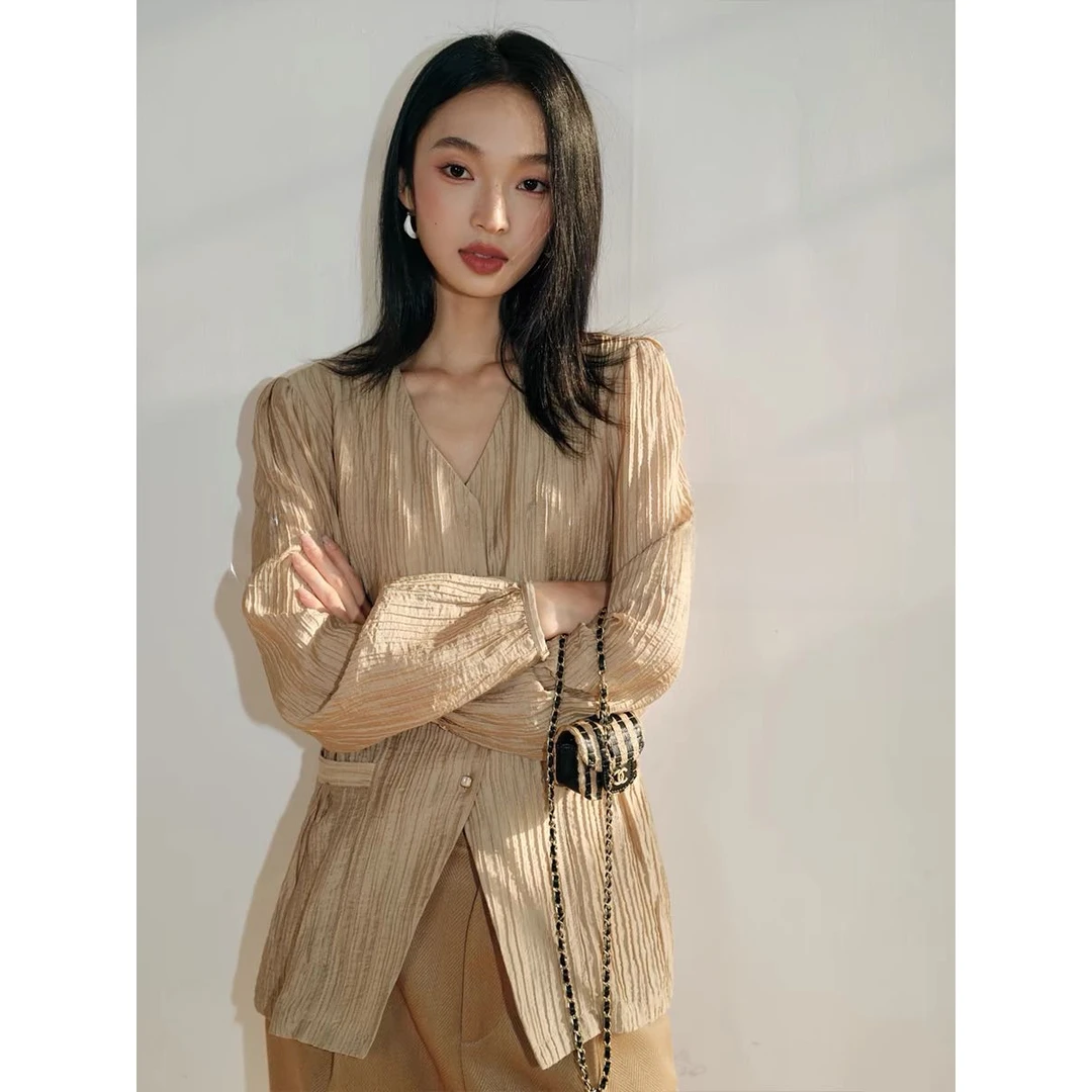 JUNJJ【复古压褶衬衫】秋高级感衬衫女薄款设计感温柔风长袖上衣