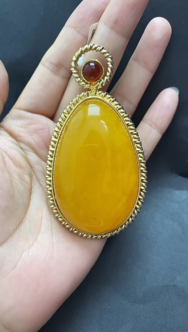 裸石琥珀未镶嵌吊坠