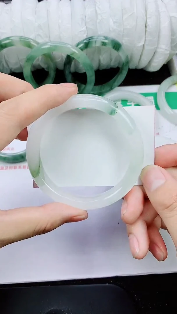 未镶嵌手镯石英质玉131-60